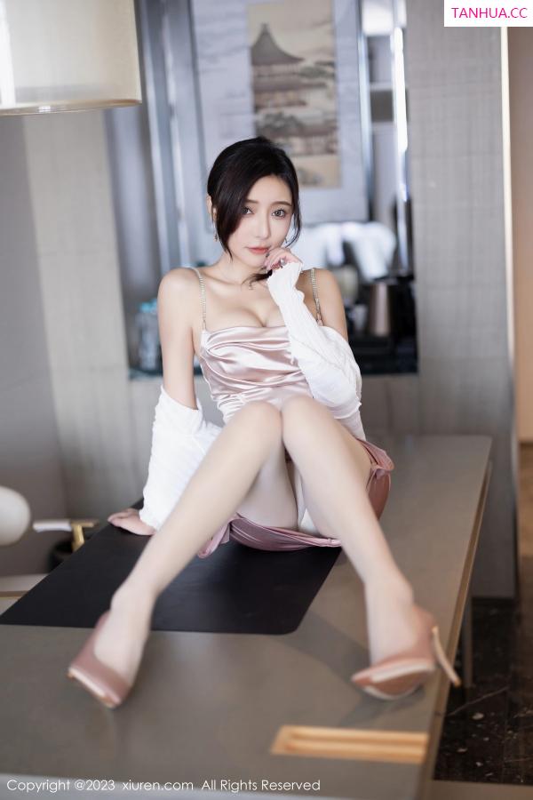 王馨瑶  [XiuRen]高清写真图 2023.11.09 No.7640 王馨瑶yanni 时尚美腿第39张图片